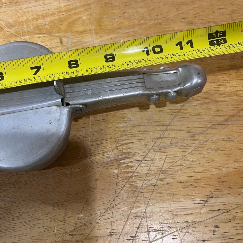 Vtg Mount Vernon Ware Aluminum Violin Fiddle Hinged Mold Cleveland Ohio USA